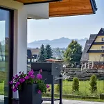 Jaroszowka Z Widokiem Na Gory Zakopane