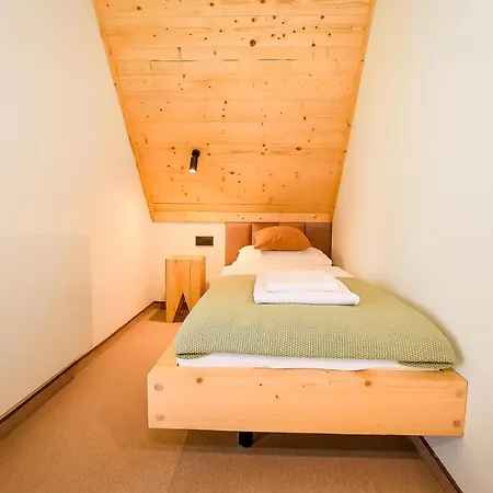 Jaroszowka Z Widokiem Na Gory *