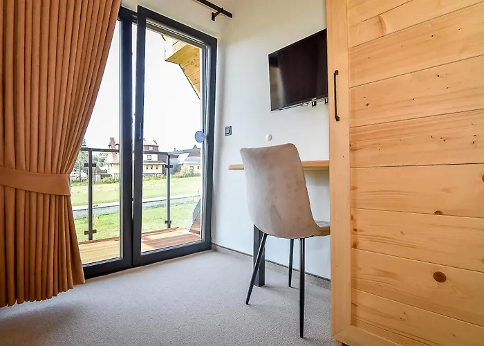 Jaroszowka Z Widokiem Na Gory