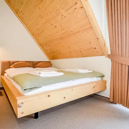 Jaroszowka Z Widokiem Na Gory *