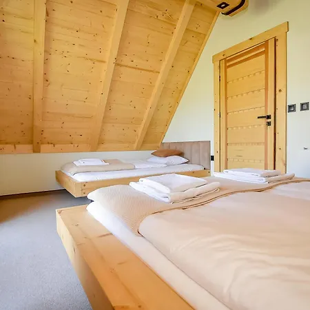 Jaroszowka Z Widokiem Na Gory *