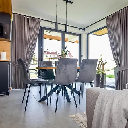 Jaroszowka Z Widokiem Na Gory 木屋 *