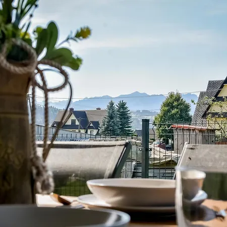 Jaroszowka Z Widokiem Na Gory Alpstuga Zakopane