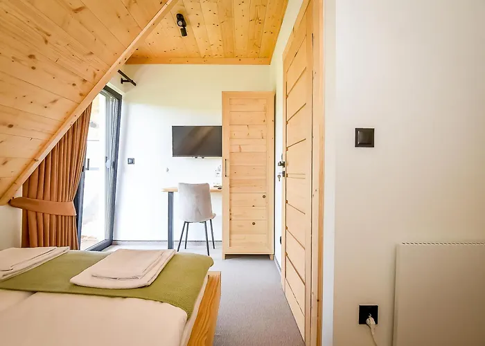 Jaroszowka Z Widokiem Na Gory