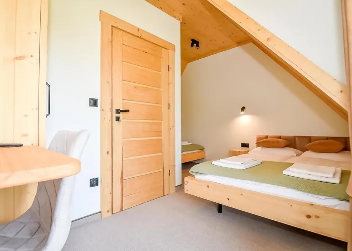 Jaroszowka Z Widokiem Na Gory *