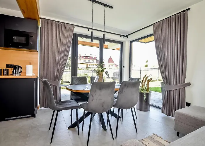 Jaroszowka Z Widokiem Na Gory *